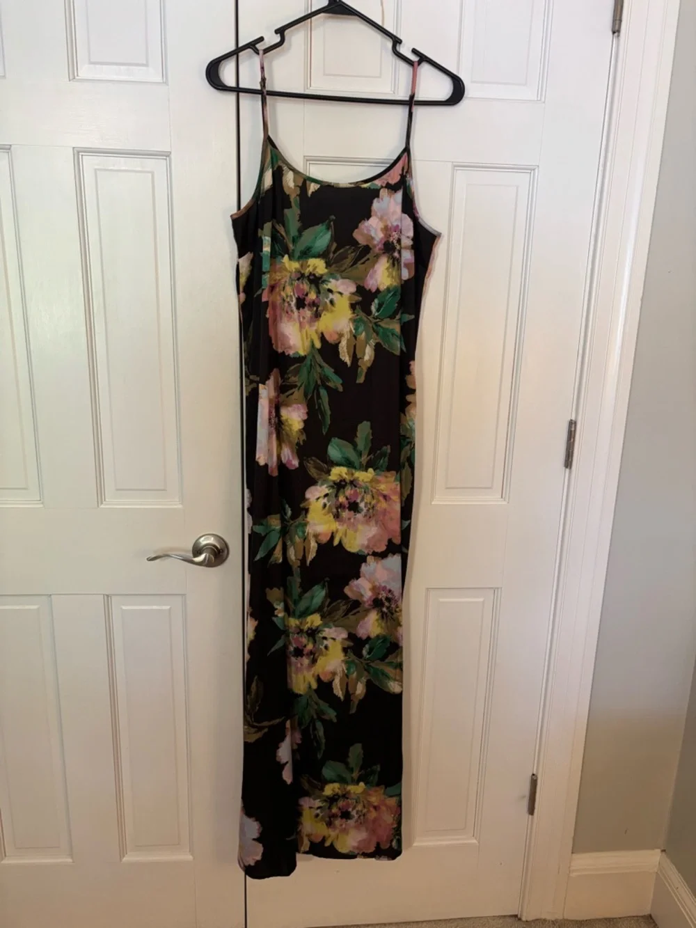 julia jordan Black Sheer Floral Maxi Dress with Green and Pink Accents - Picture 9 of 10